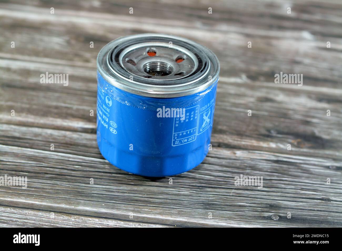 Kairo, Ägypten, Januar 23 2023: KIA- und Hyundai-Ölfilter für Elantra und Kia Cerato, das Lebenselixier von Motoren von Kia Stockfoto