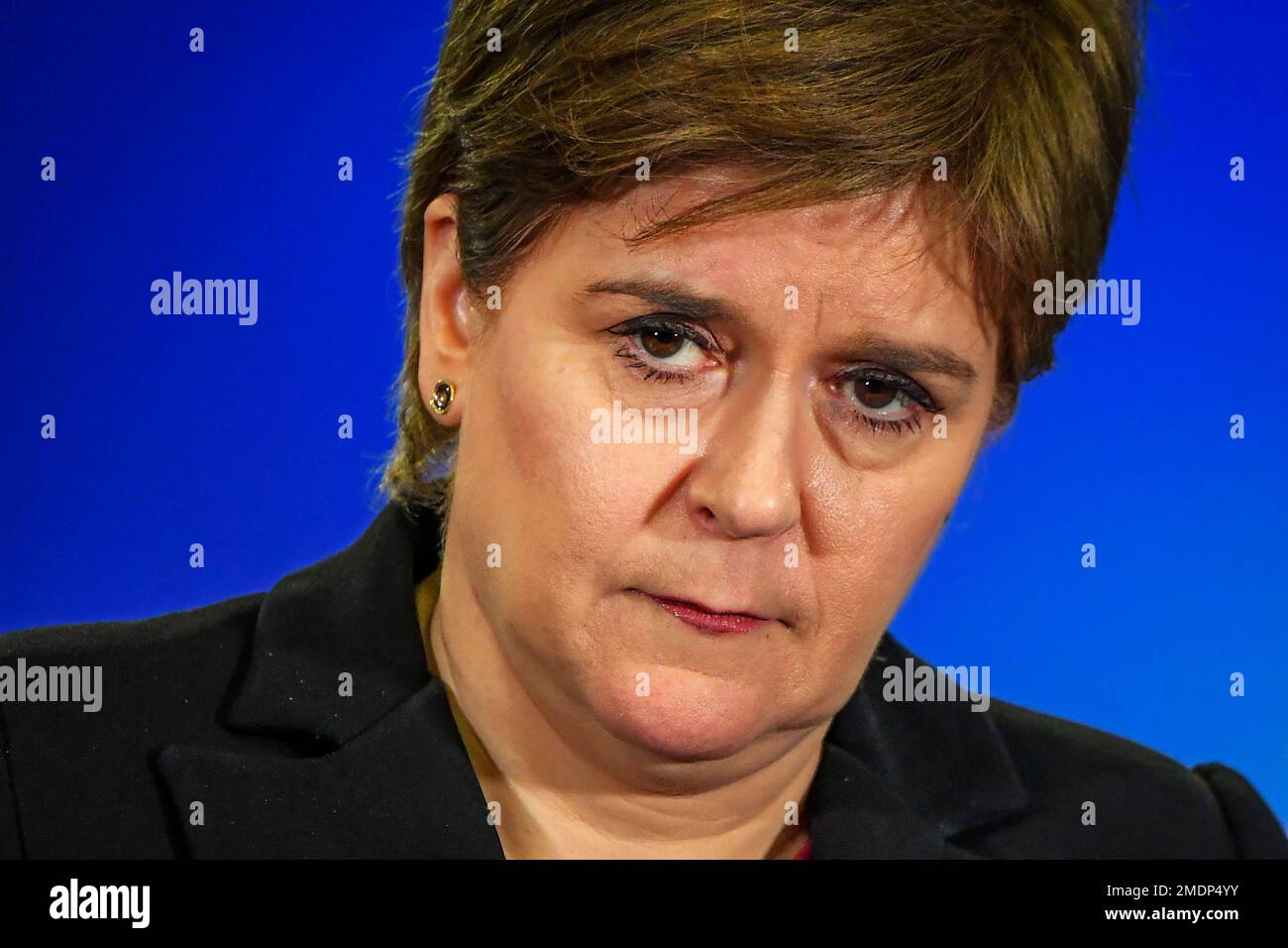 Erster Minister Schottlands, Nicola Sturgeon, während einer Pressekonferenz zu Fragen der schottischen Regierung, im St. Andrews House, Edinburgh. Foto: Montag, 23. Januar 2023. Stockfoto
