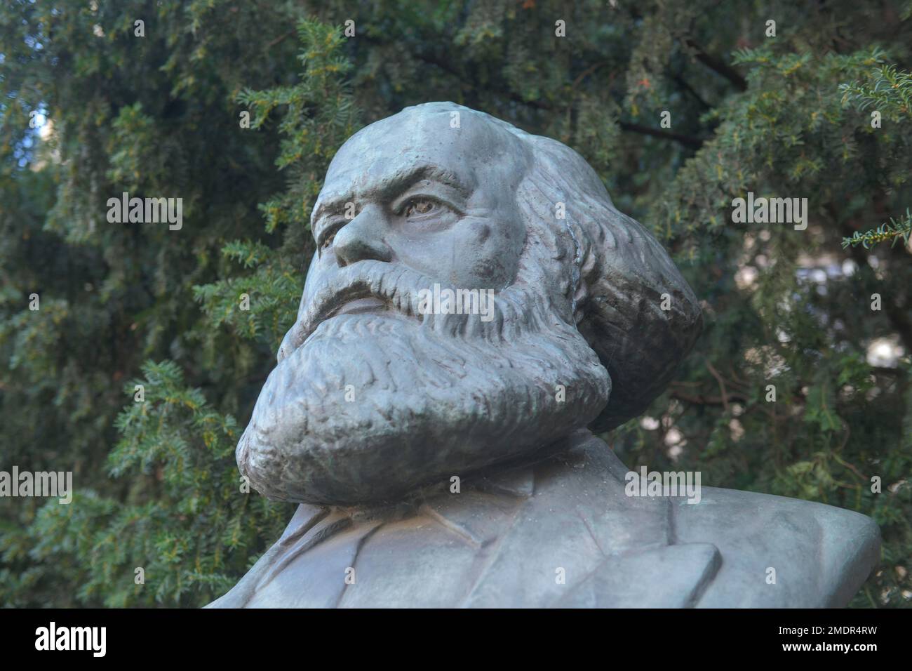 Karl-Marx-Denkmal, Strausberger Platz, Friedrichshain, Berlin, Deutschland Stockfoto