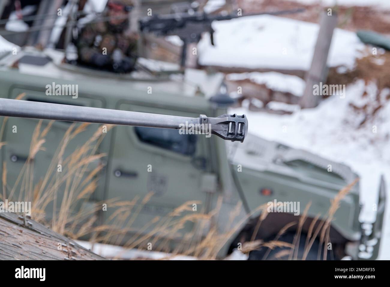 ADAZI, LETTLAND, FEBRUAR 2018 - Pizarro-gepanzertes Kampffahrzeug der ASCOD bei Übungen der NATO-Streitkräfte. Die spanische Armee führte Übungen mit Leopard durch Stockfoto