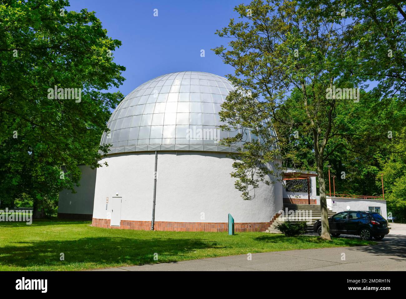 Space Flight Planetarium 'Juri Gagarin', Lindenplatz, Cottbus, Brandenburg, Deutschland Stockfoto