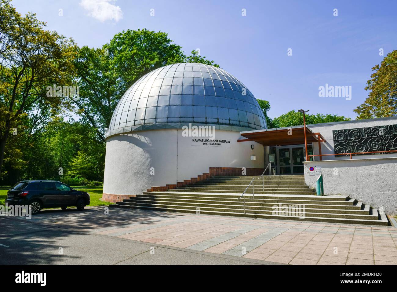 Space Flight Planetarium 'Juri Gagarin', Lindenplatz, Cottbus, Brandenburg, Deutschland Stockfoto