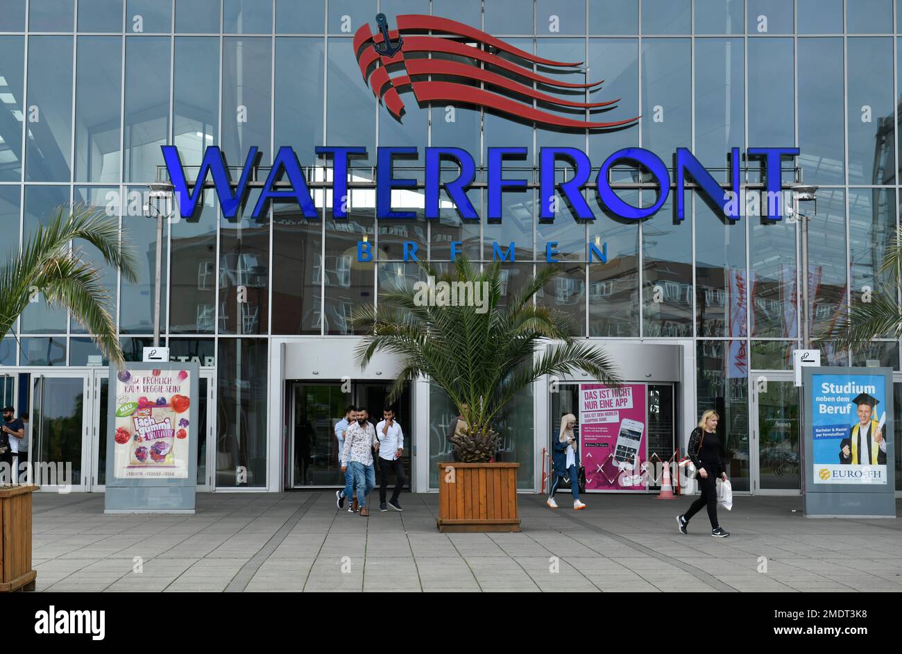 Waterfront Shopping Centre, AG-Weser-Straße, Groepelingen, Bremen, Deutschland Stockfoto