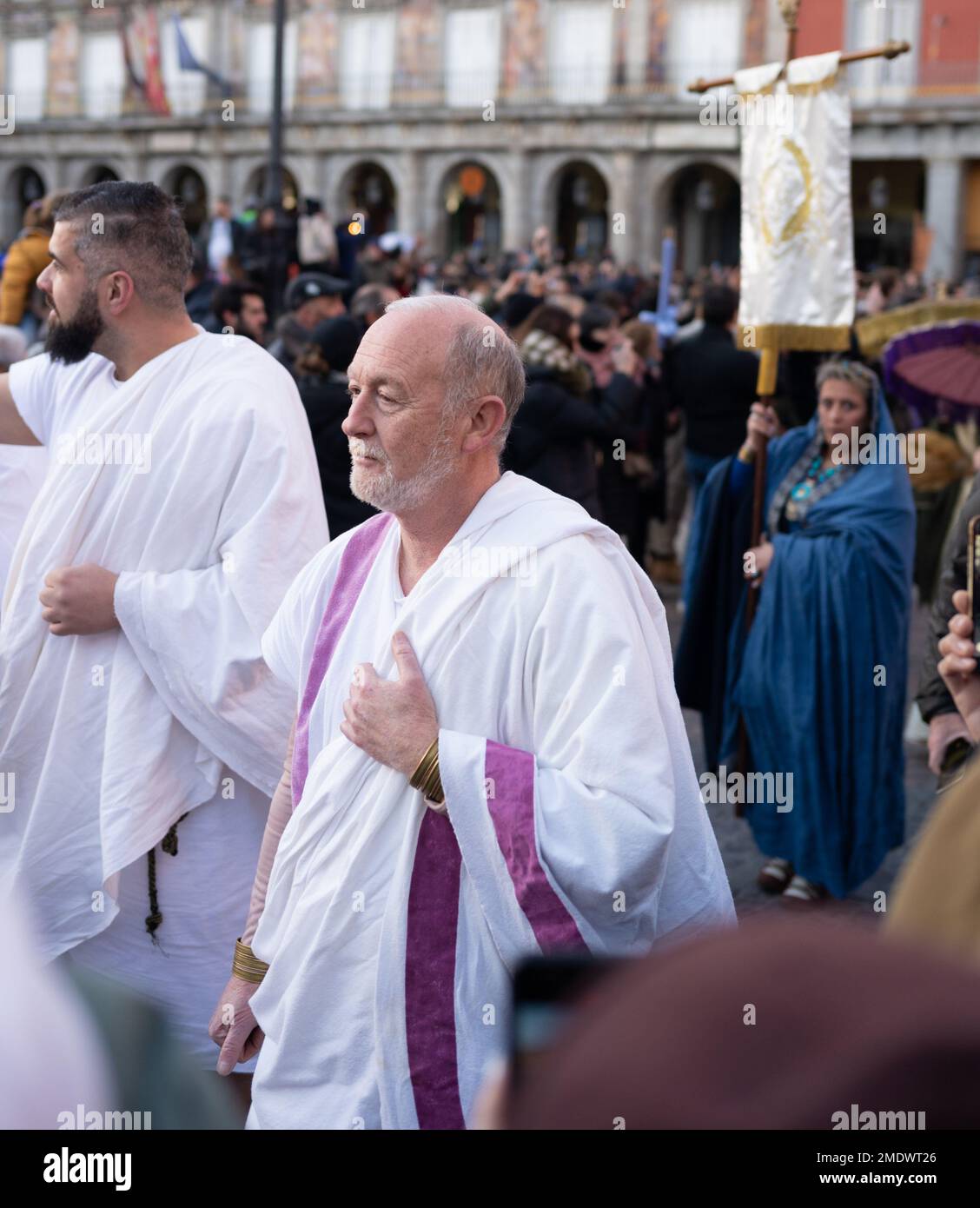 Madrid Spanien. 21. Januar 2023. Mehr als hundert römische Legionäre bringen die Arde Lucus Party diesen Samstag ins Zentrum von Madrid Stockfoto