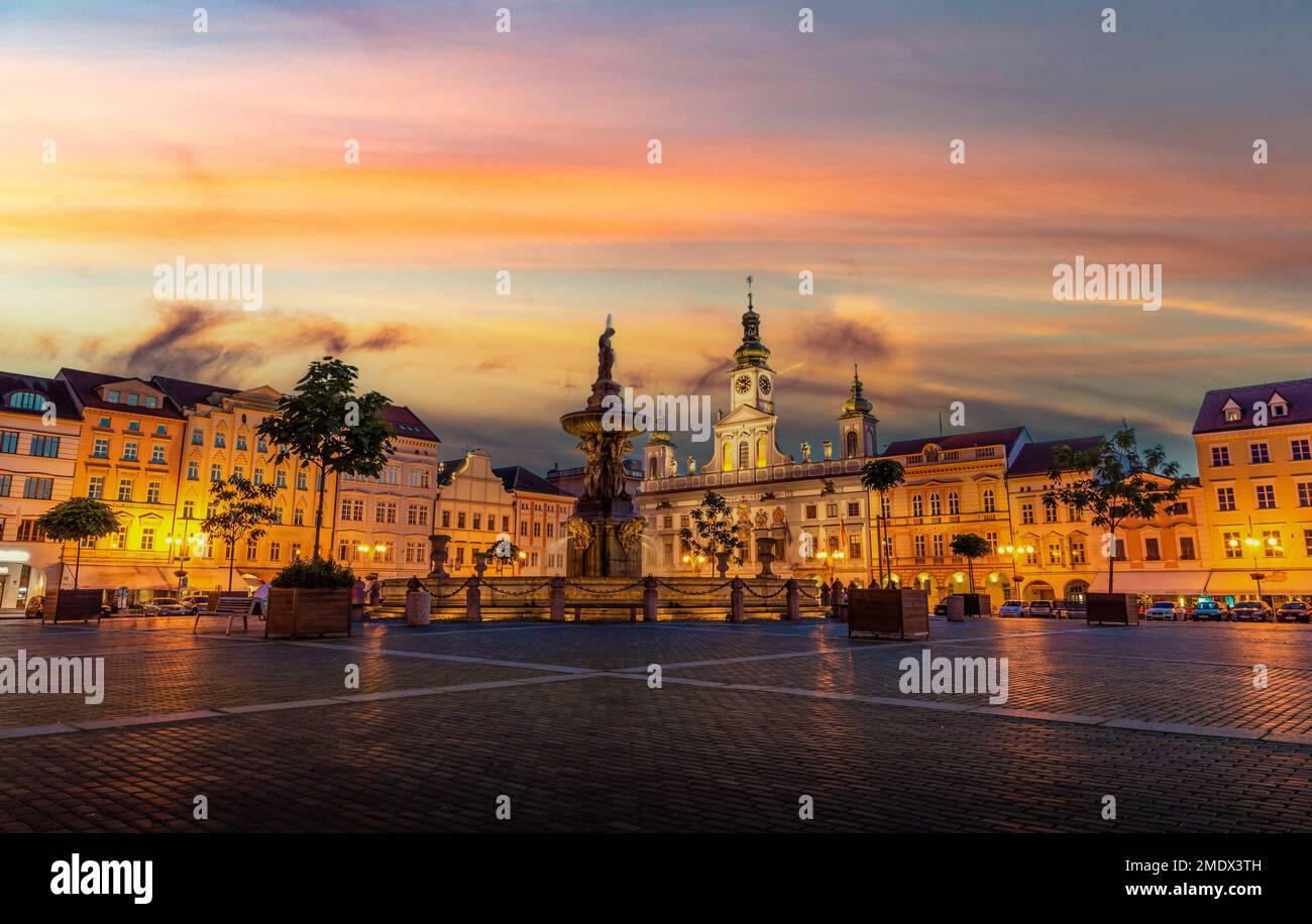 Historisches Zentrum von Ceske Budejovice bei Nacht, Budweis, Budvar, Tschechische Republik Stockfoto