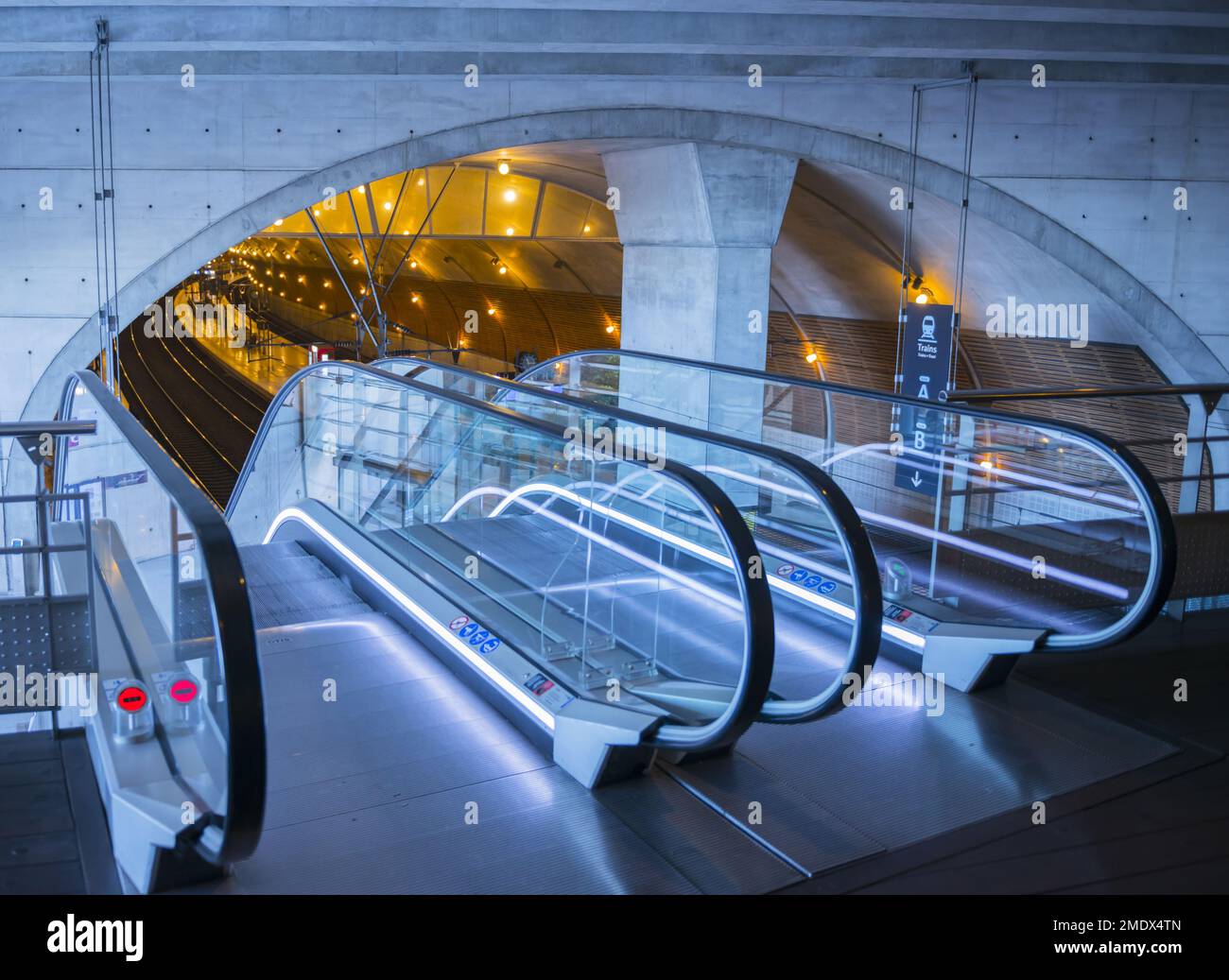 Gare de Monaco Rolltreppe im Bahnhof in Monte Carlo, ProvenceAlpesCôte d