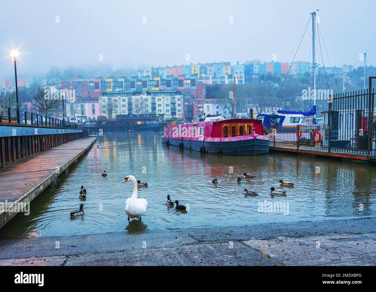 Bristol Cityscape, natürliche Farben bei Sonnenuntergang Stockfoto