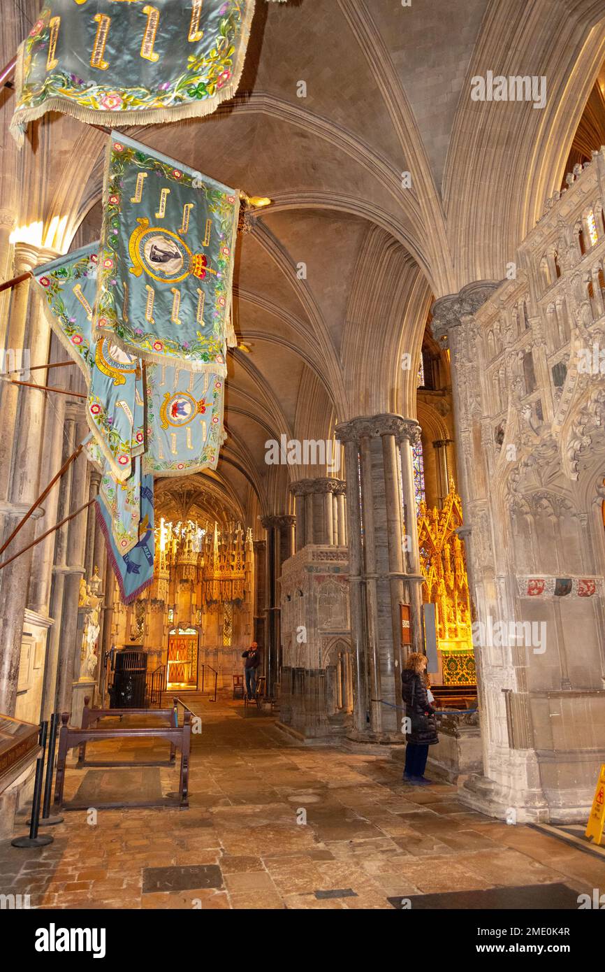 Im Inneren der Ely Cathedral, der drittlängsten mittelalterlichen Kathedrale in England Stockfoto