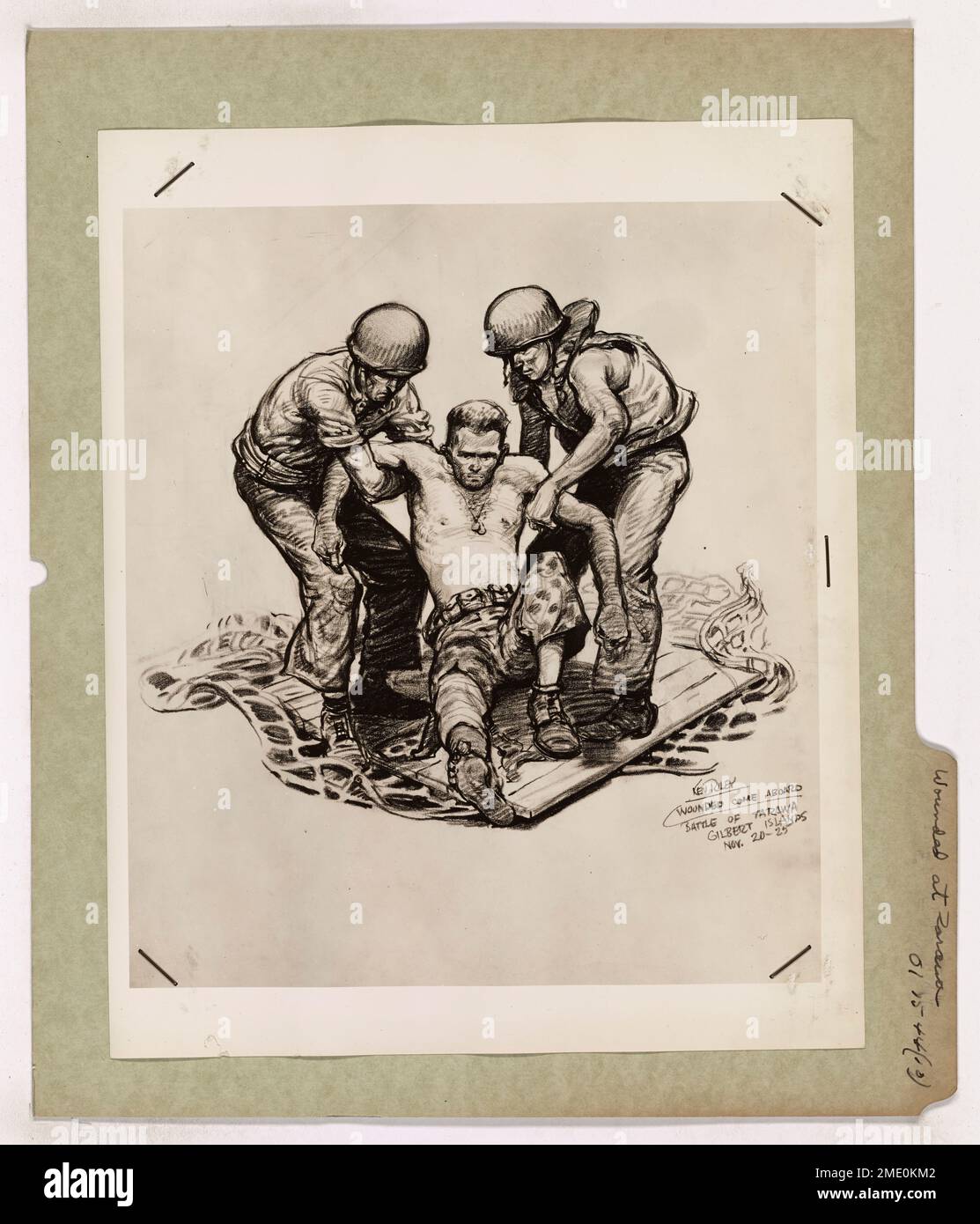 Verwundet in Tarawa. Dieses Bild zeigt einen verwundeten Marine, der während der Invasion von Tarawa an Bord eines Schiffes gebracht wurde, gezeichnet von Ken Riley, dem Kampfkünstler der Küstenwache. Stockfoto