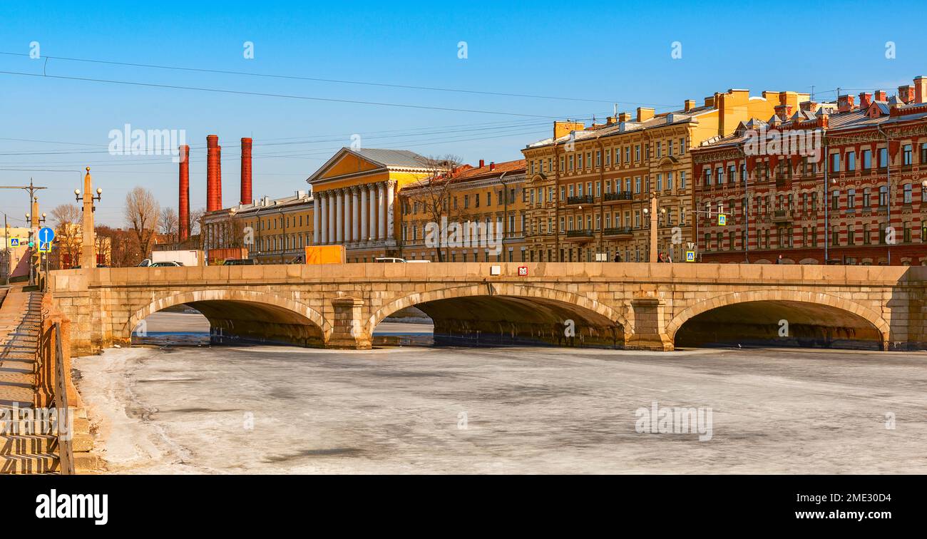 Sankt Petersburg Russland Obukhovsky Brücke über den Fontanka Fluss Stockfoto