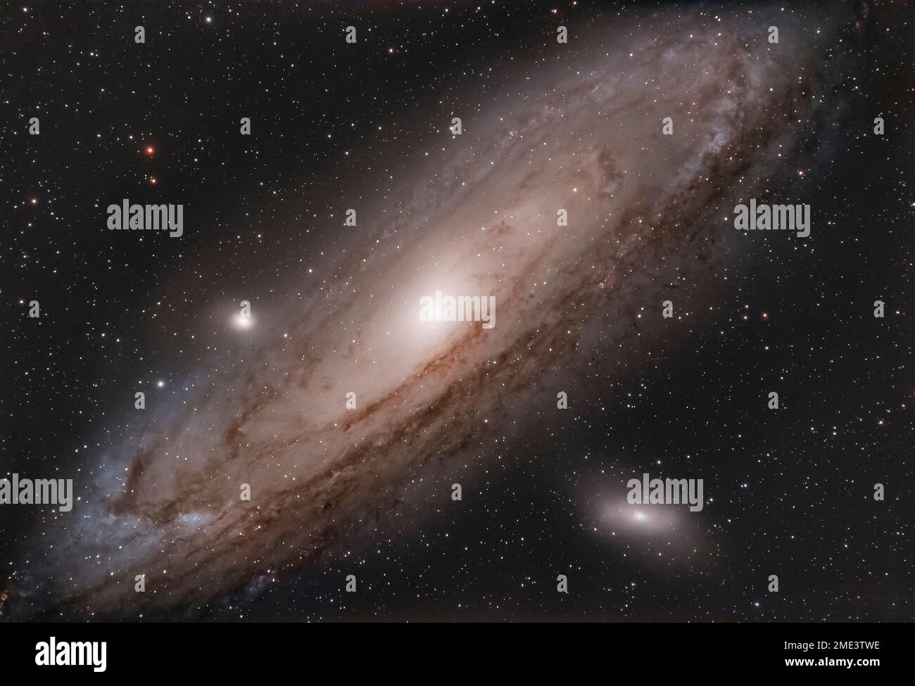 Andromeda Galaxie und umliegende Sterne Stockfoto