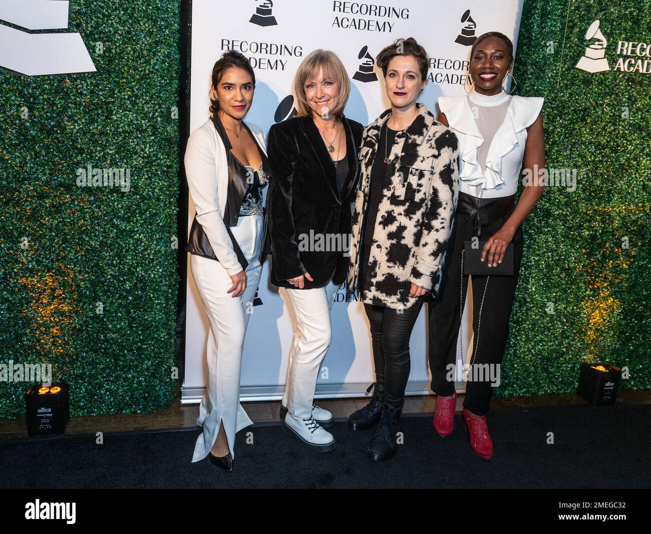 New York, Usa. 23. Januar 2023. Mariana Ramirez, Kimi Hayes, Elena Bonomo und Michelle Osbourne nehmen an der 2023. GRAMMY New York Chapter Nomee Celebration am Spring Place Teil (Foto: Lev Radin/Pacific Press) Kredit: Pacific Press Production Corp./Alamy Live News Stockfoto