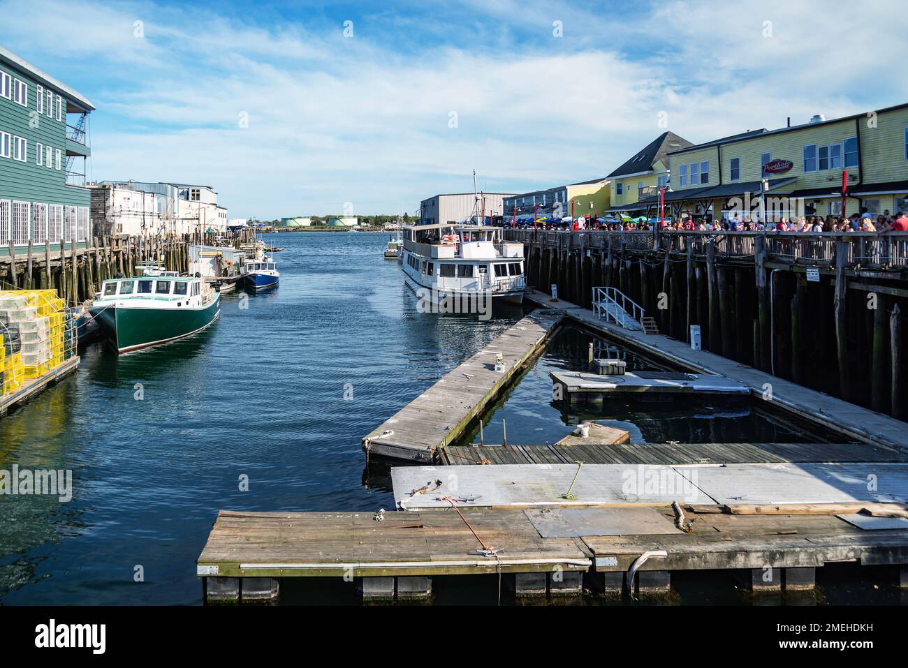 Blick auf Hummerboote im Hafen von Portland, Casco Bay, Maine, USA. Stockfoto