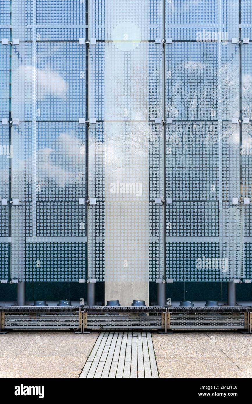 Die kunstvolle Außenfassade des Queens Museum in Flushing Meadows Corona Park, Queens, New York. Stockfoto