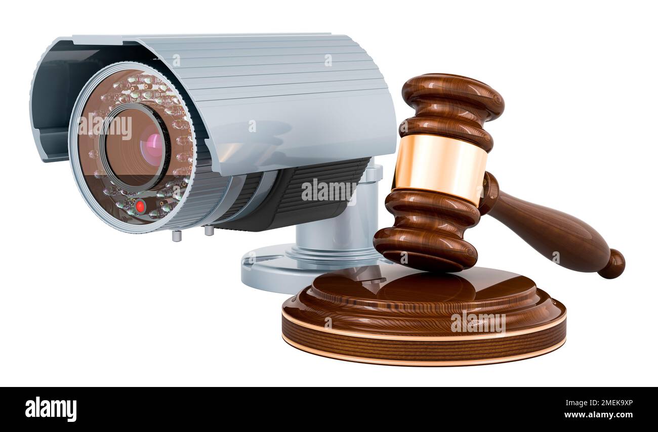 Überwachungskamera mit hölzernem Hammer und Waagen der Justiz. 3D-Rendering auf weißem Hintergrund isoliert Stockfoto