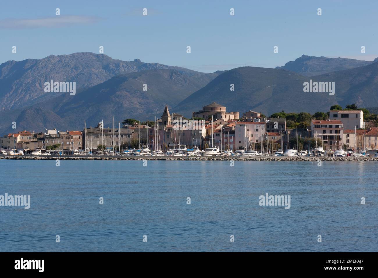 Frankreich, Korsika, Saint Florent: Blick auf das Wasser von der Plage de la Roya Stockfoto