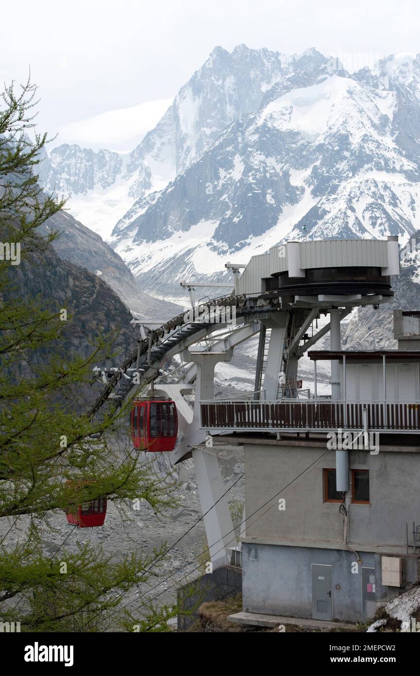 Frankreich, Rhone-Alpes, Haute-Savoie, Chamonix-Mont-Blanc (Chamonix), Skilift Stockfoto