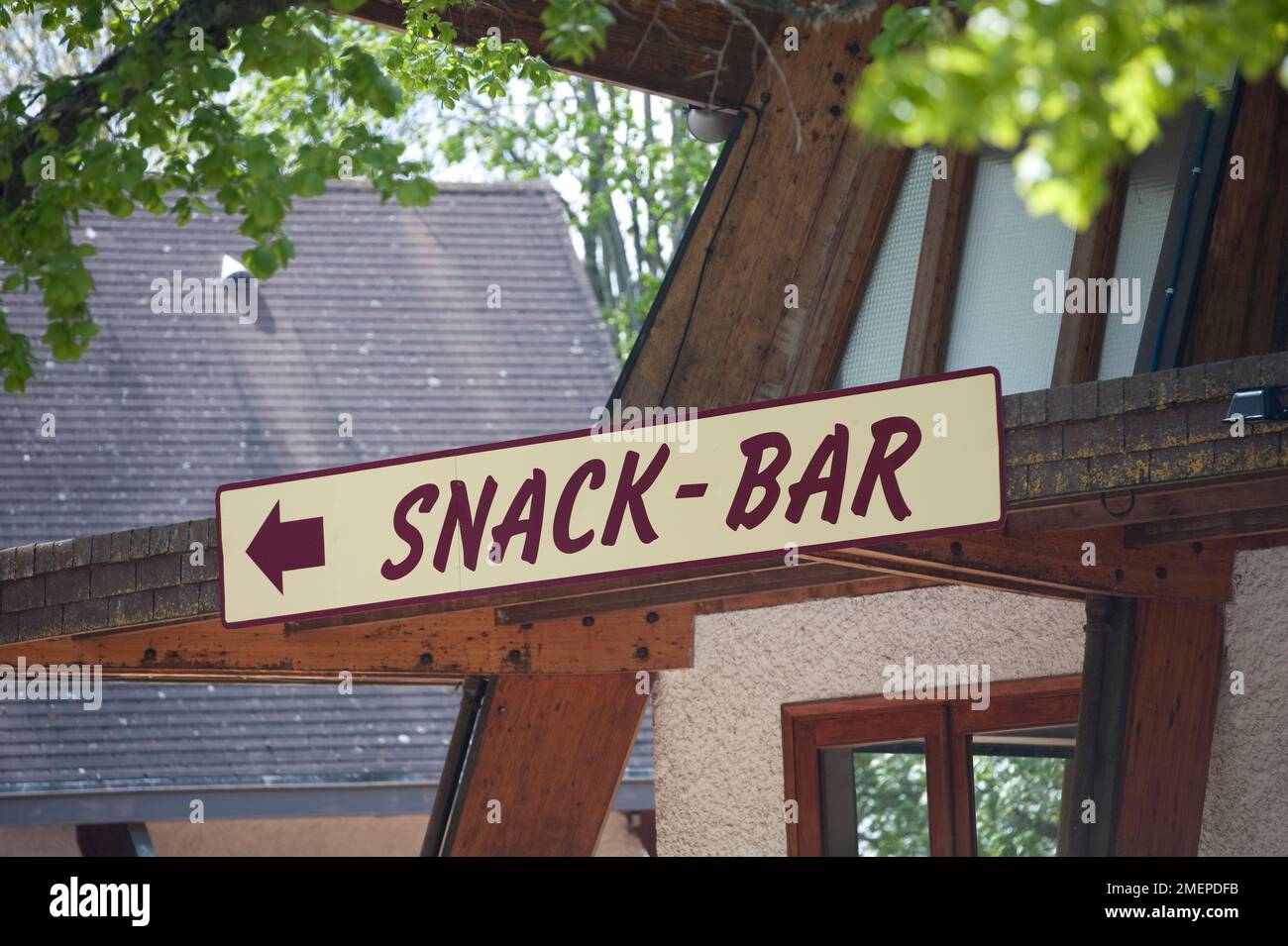 Frankreich, Massif Central, Cevennes Nationalpark, Aven Armand Höhle, Snackbar vor den Höhlen, Schild Stockfoto