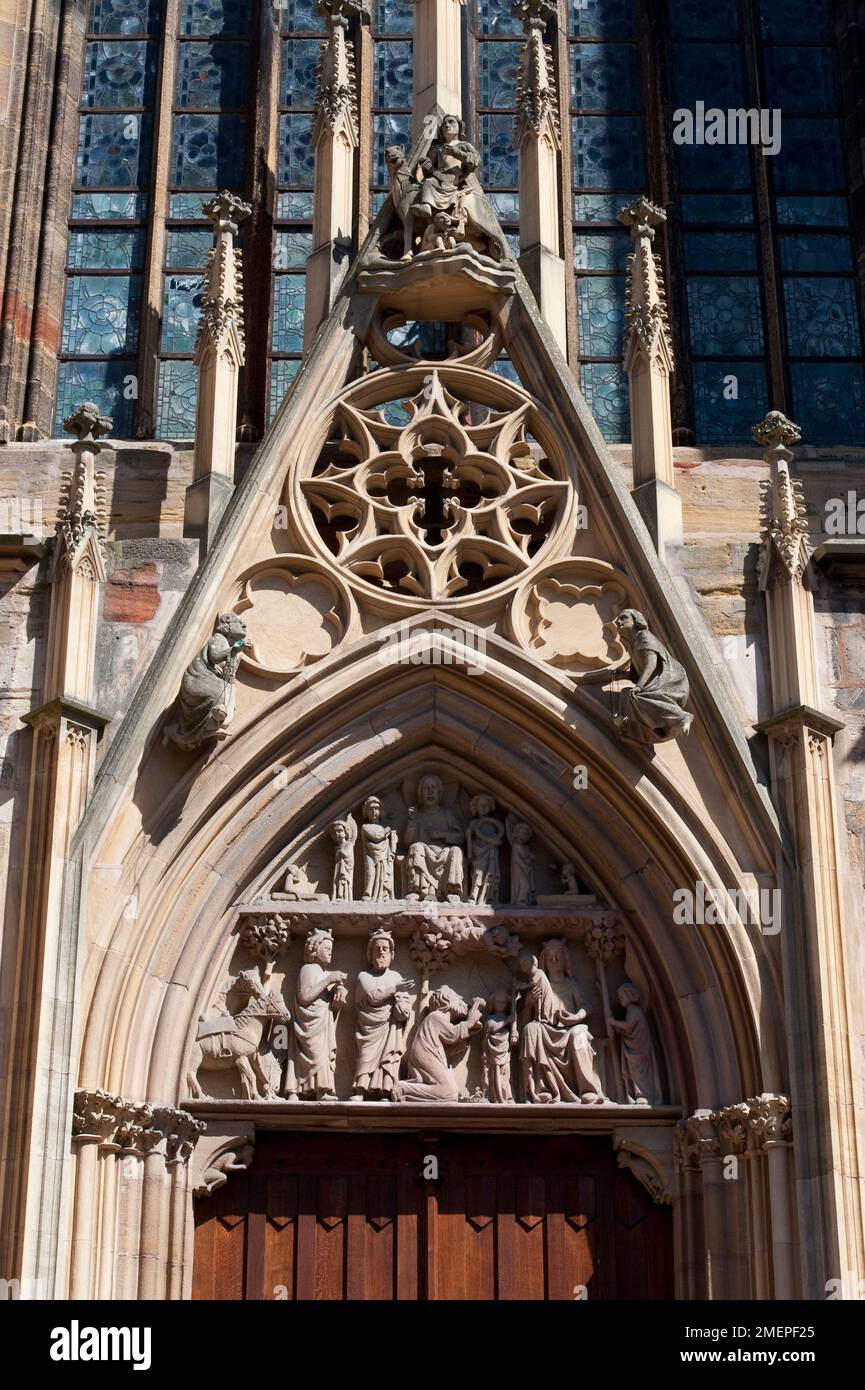 Frankreich, Elsass, Colmar, St.-Martin-Kirche (Eglise Saint-Martin), gotischer Bogen Stockfoto