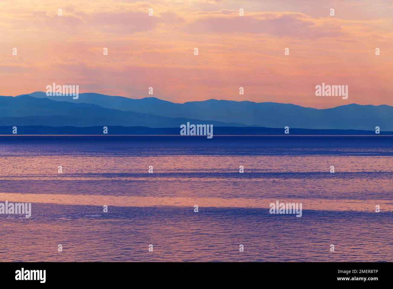 Wunderschöne malerische kroatische Küstenlandschaft, Adriatisches Meer und Kvarner Golf am Morgen Stockfoto