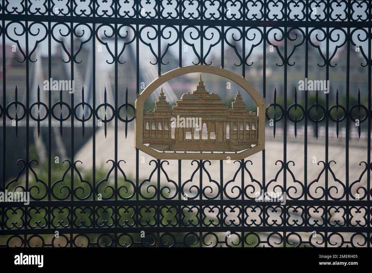 Myanmar, Westbirma, Naypyitaw, Parlament-Gebäudetor Stockfoto