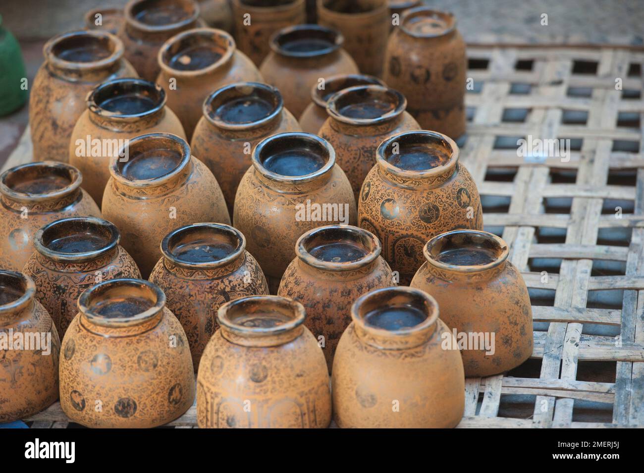 Myanmar, Westbirma, Bagan, Golden Cuckoo Lacquerware Workshop Stockfoto