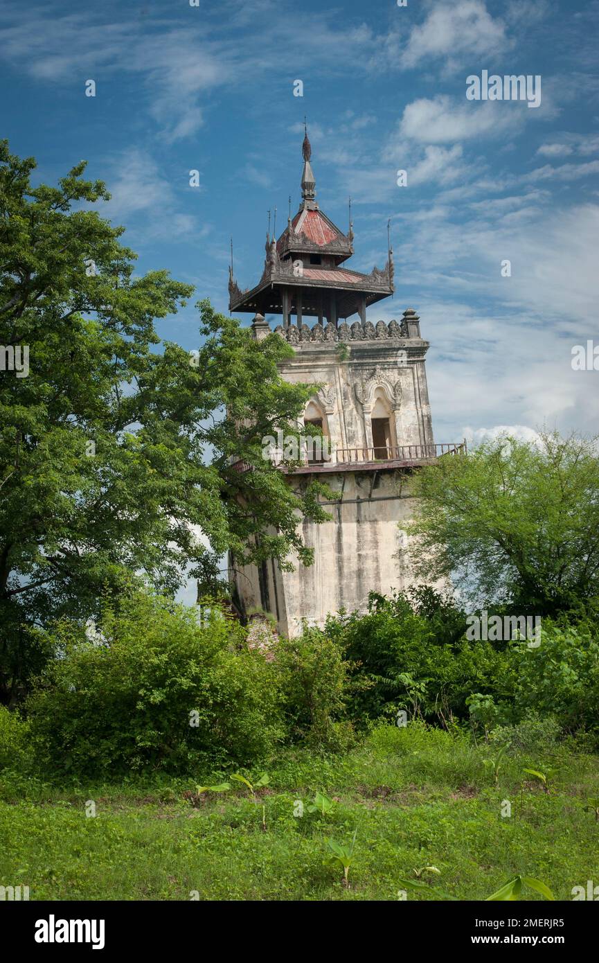 Myanmar, Mandalay Region, Inwa, Nanmyin Tower Stockfoto