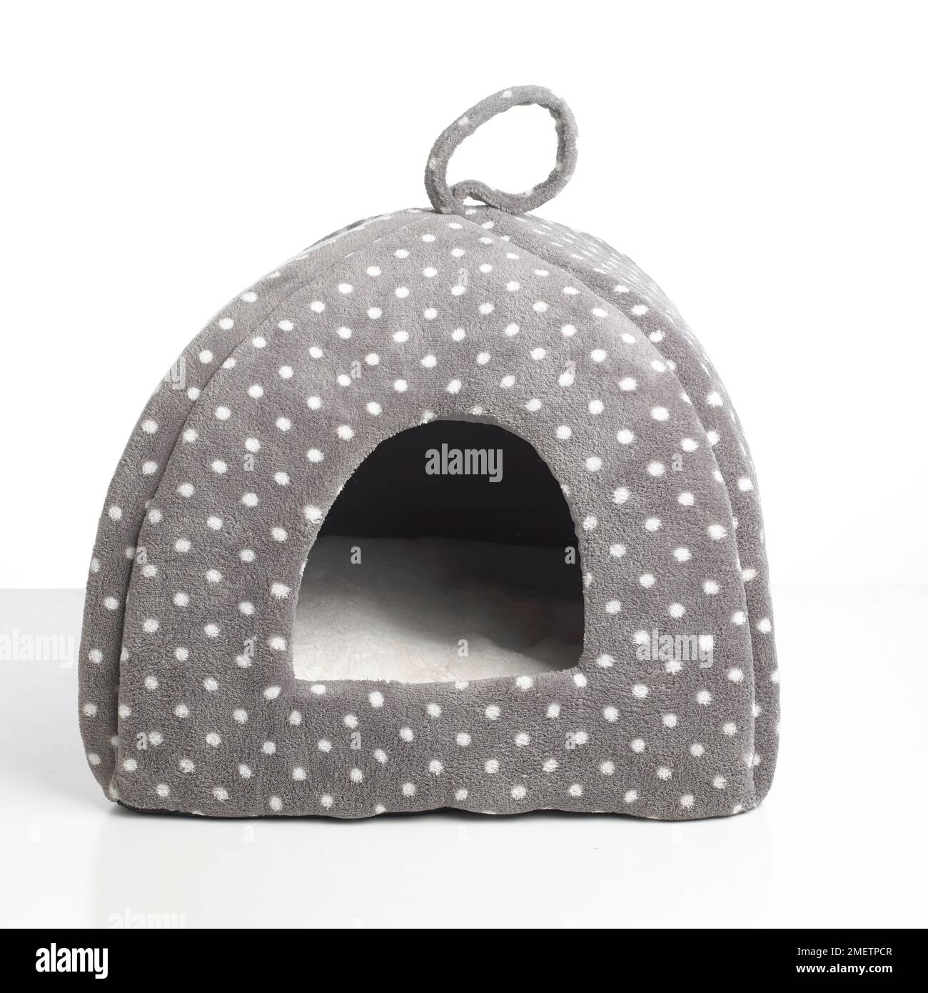 Cat bed Iglu Stockfoto