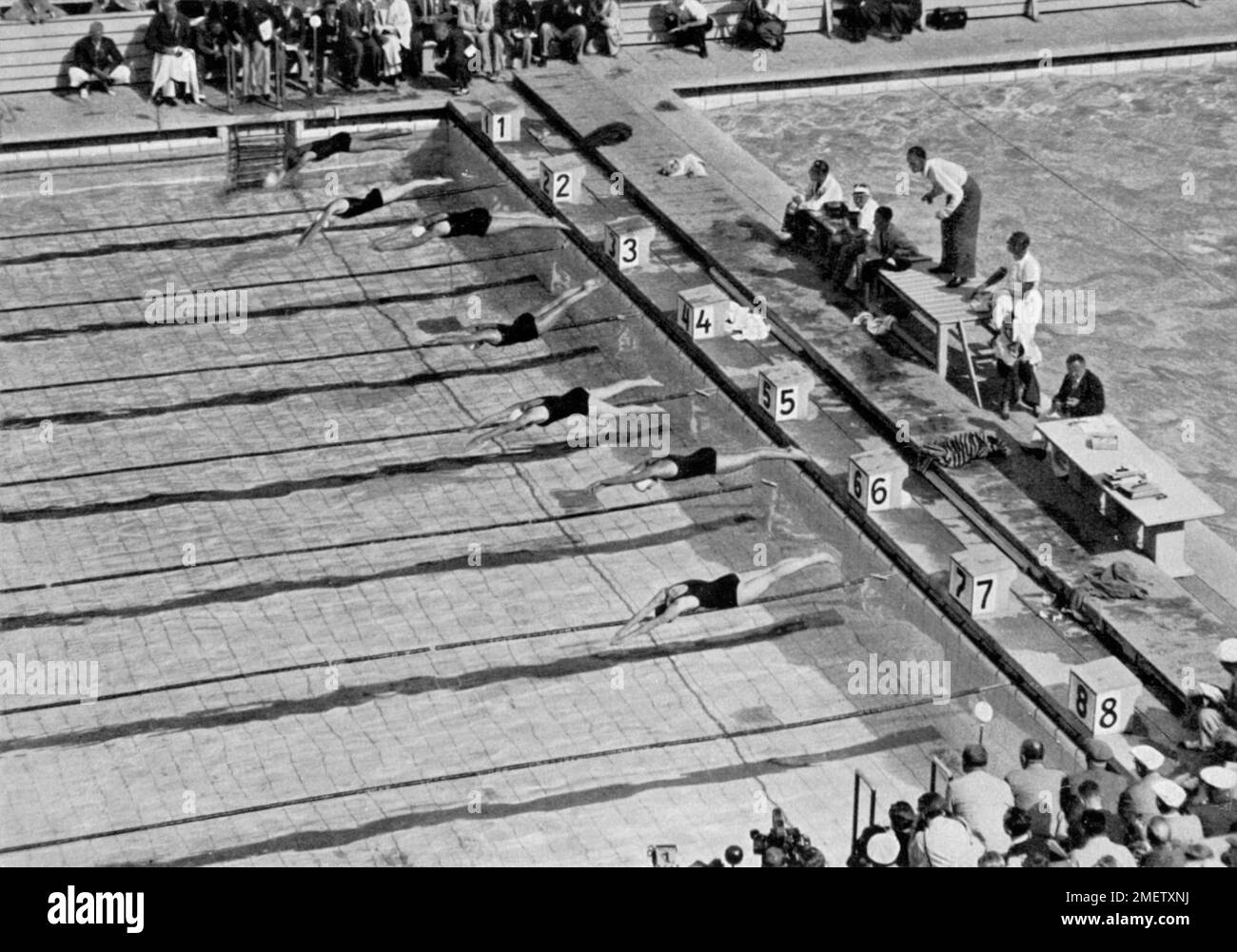 Schwimmen, Beginn der Frau 100 m Freestyle Finale: Ria Mastenbrock beginnt bei Block Nr. 5 Stockfoto