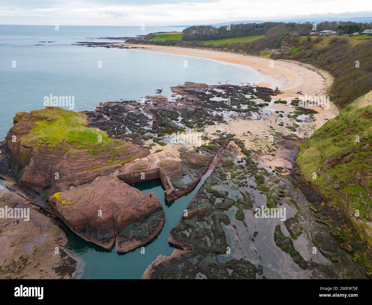 Luftblick auf Seacliff Hafen und Strand in der Nähe von North Berwick in East Lothian, Schottland, Großbritannien Stockfoto