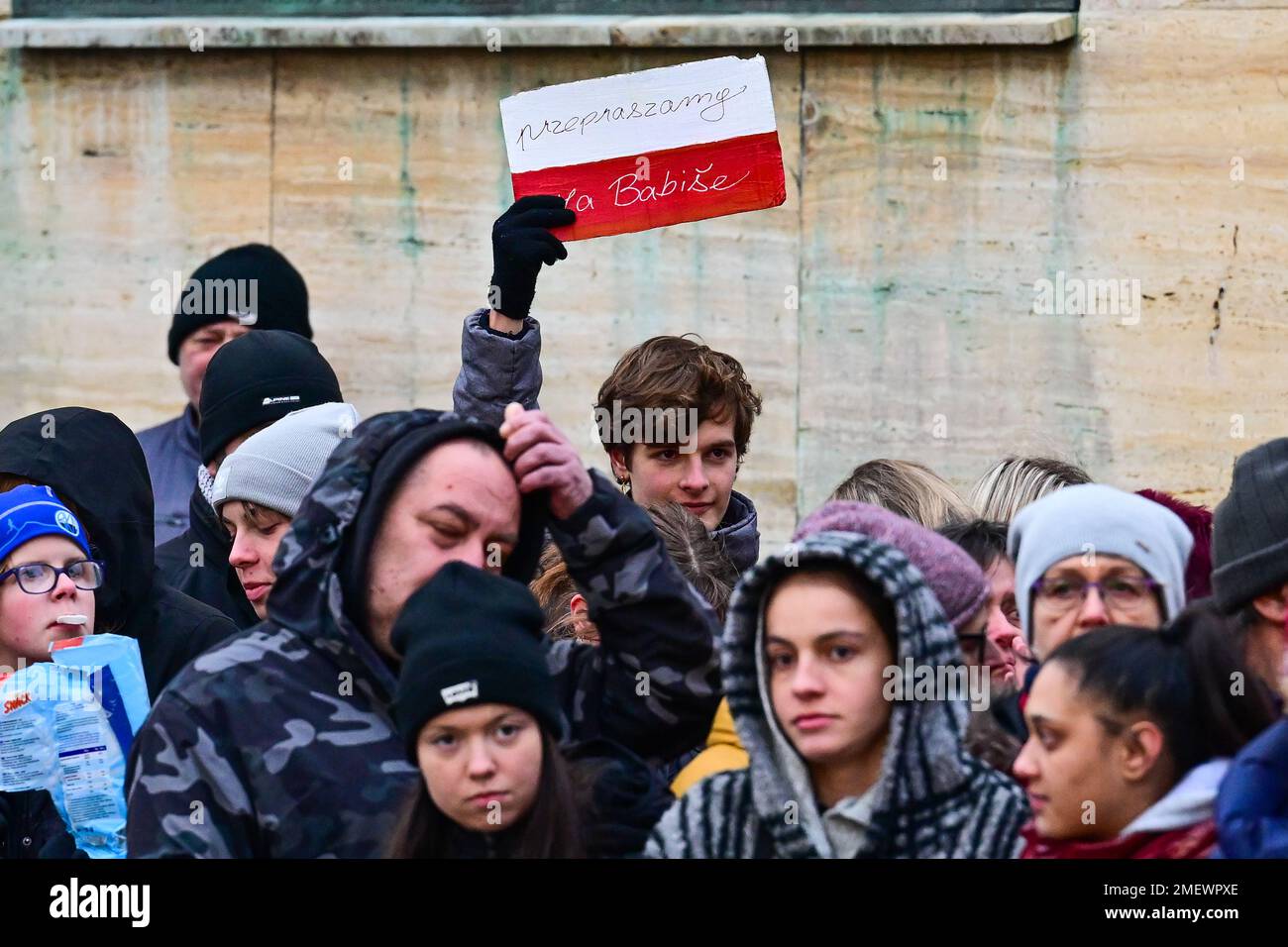 Nachod, Tschechische Republik. 24. Januar 2023. Banner mit polnischem Schild Przepraszamy za Babise (Wir entschuldigen uns für Babis) während des Treffens des tschechischen Präsidenten Milos Zeman und des polnischen Präsidenten Andrzej Duda am 24. Januar 2023 in Nachod, Tschechische Republik. Kredit: David Tanecek/CTK Photo/Alamy Live News Stockfoto