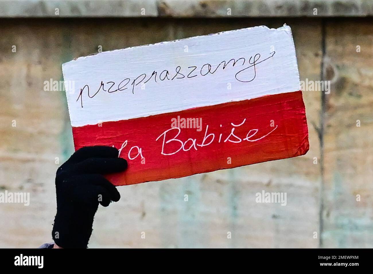 Nachod, Tschechische Republik. 24. Januar 2023. Banner mit polnischem Schild Przepraszamy za Babise (Wir entschuldigen uns für Babis) während des Treffens des tschechischen Präsidenten Milos Zeman und des polnischen Präsidenten Andrzej Duda am 24. Januar 2023 in Nachod, Tschechische Republik. Kredit: David Tanecek/CTK Photo/Alamy Live News Stockfoto