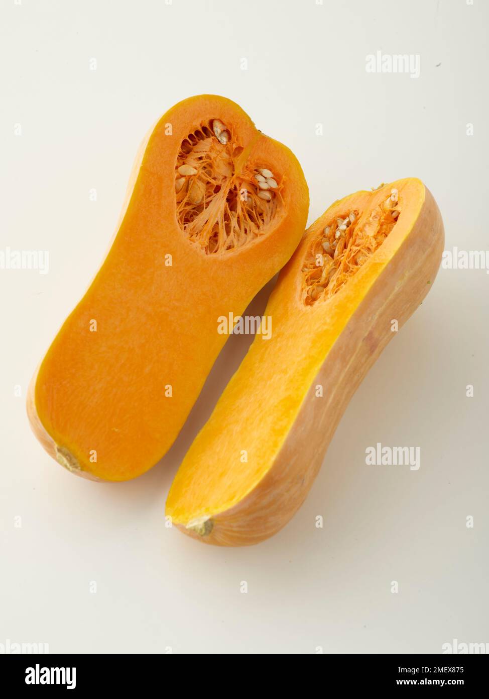 Halbierte Butternut-Kürbis Stockfoto