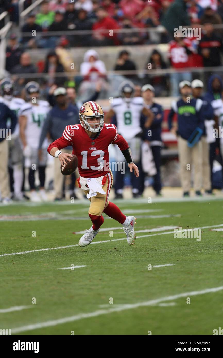 San Francisco 49ers Quarterback Brock Purdy (13)während des NFL Wildcard Game am 14. Januar 2023 im Levi’s Stadium in Santa Clara, Kalifornien. Die 49ers gewannen das Spiel mit 41 zu 23. (Peter Read Miller / Bild des Sports) Stockfoto