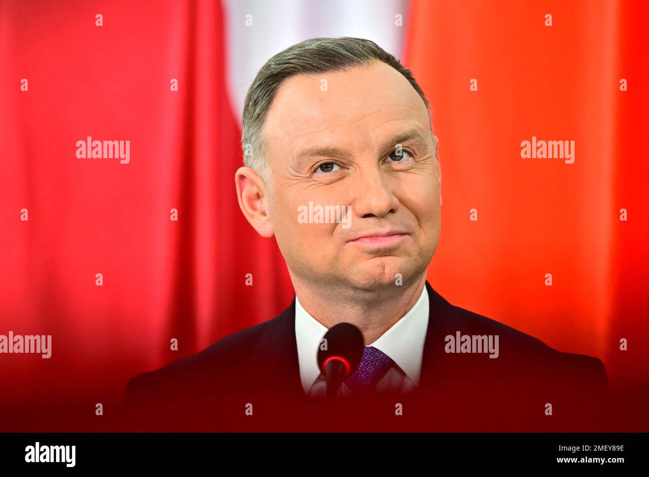Nachod, Tschechische Republik. 24. Januar 2023. Der polnische Präsident Andrzej Duda spricht während der Pressekonferenz nach einem Treffen mit dem tschechischen Präsidenten Milos Zeman am 24. Januar 2023 in Nachod, Tschechische Republik. Kredit: David Tanecek/CTK Photo/Alamy Live News Stockfoto