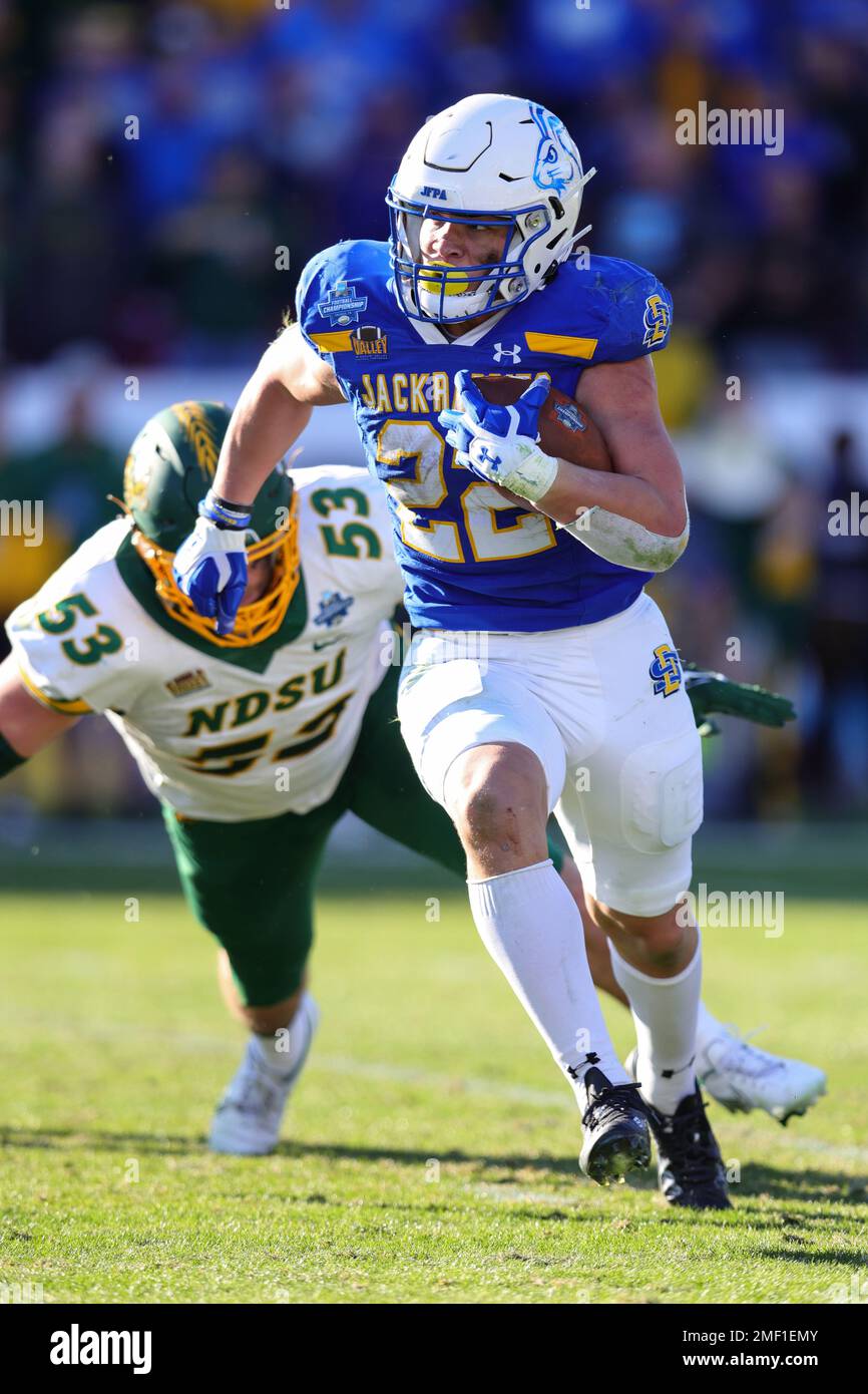 South Dakota State Jackrabbits Running Back Isaiah Davis (22) eilte im vierten Quartal der NCAA Division I FCS N von 2023 wegen eines Verlusts von einer Yard ab Stockfoto