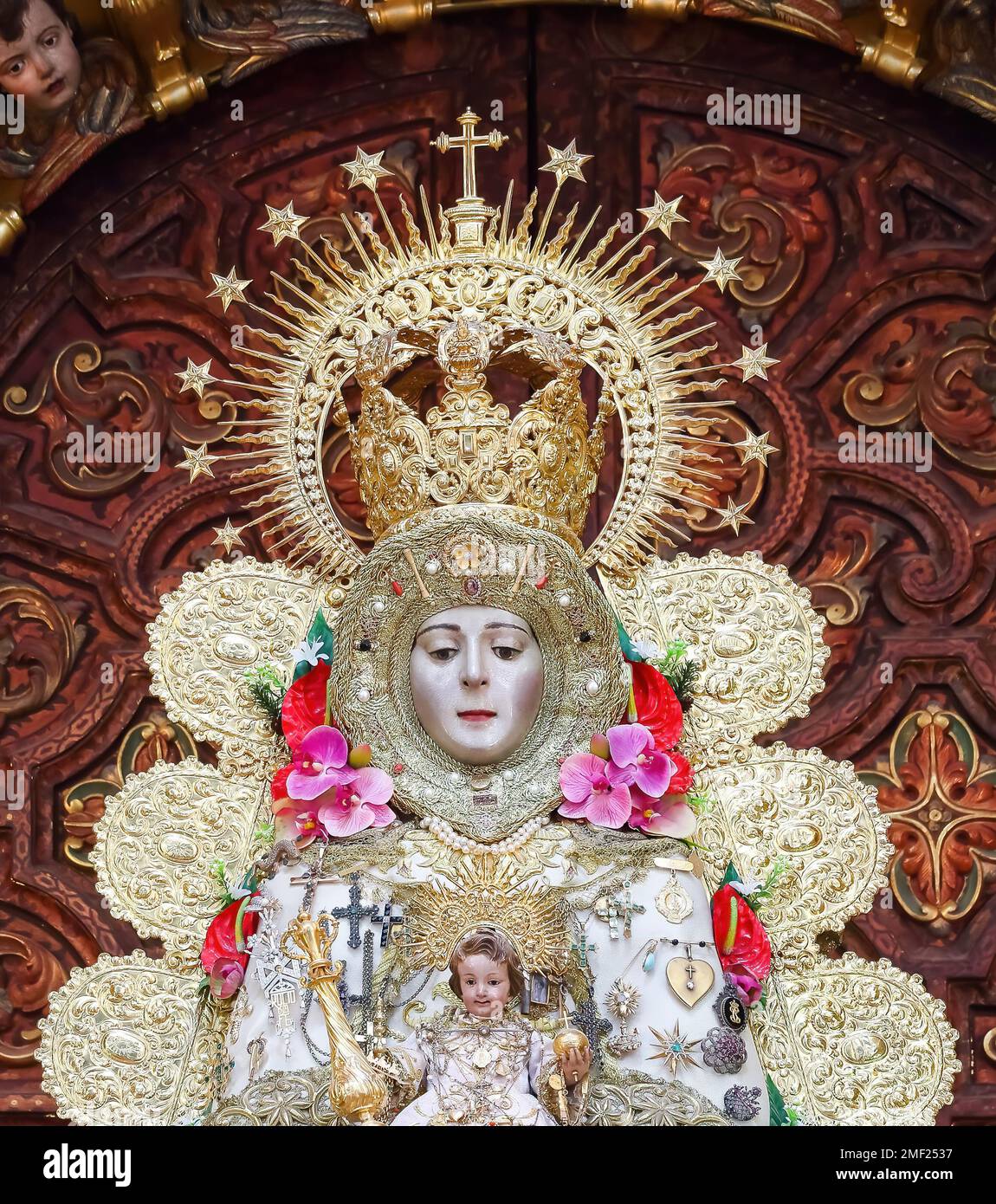 Bild der Virgen del Rocio, im Inneren der Ermita del Rocio, Einsiedlung in Almonte, in Huelva, Spanien Stockfoto