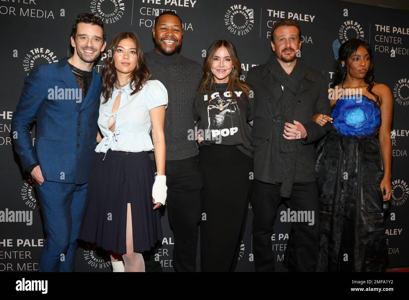 Actors Michael Urie, from left, Lukita Maxwell, Luke Tennie, Christa Miller, Jason Segel and Jessica Williams attend a special screening of the Apple television series "Shrinking" at The Paley Center for Media on Tuesday, Jan. 24, 2023, in New York. (Photo by Andy Kropa/Invision/AP) Stockfoto