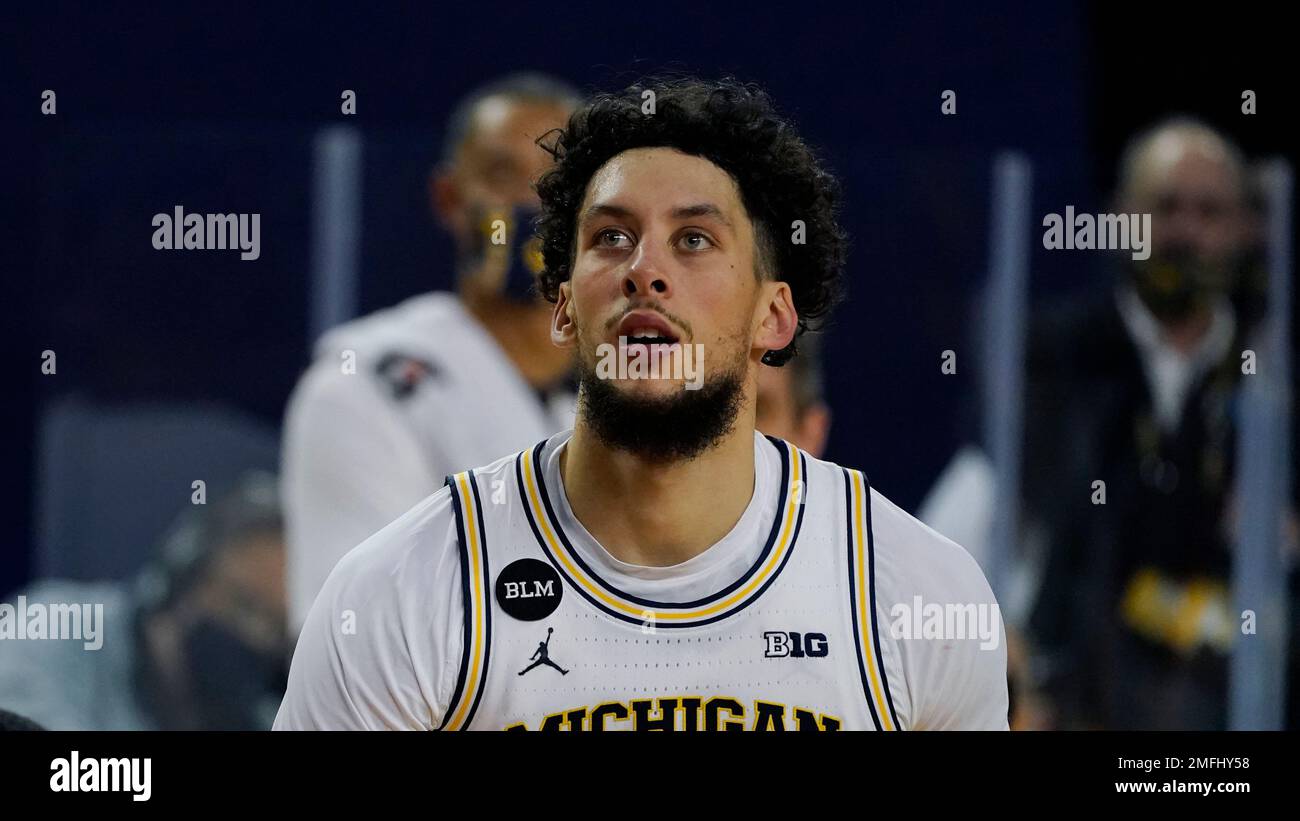 Michigan forward Brandon Johns Jr. waits on the free throw during the second half of an NCAA college basketball game, Wednesday, Nov. 25, 2020, in Ann Arbor, Mich. (AP Photo/Carlos Osorio) Stockfoto