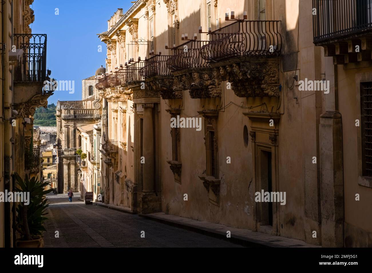 Fassade des Palastes Palazzo Nicolaci in der Via Corrado Nicolaci in
