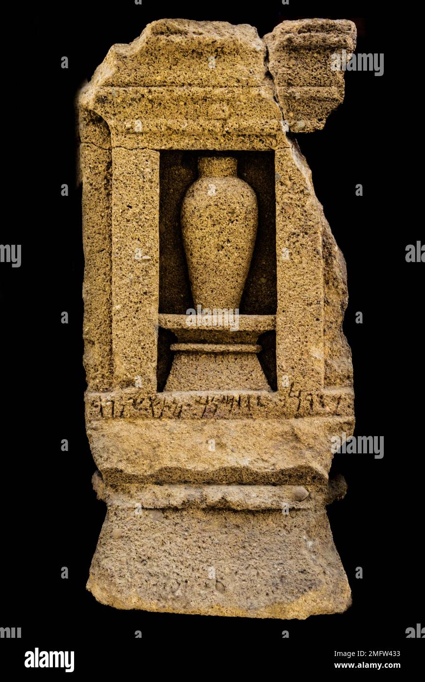 Grabstele, Whitaker Museum, phönizische Insel Mozia, Außenposten für Händler und Seeleute, 12. Jahrhundert v. Chr., Sizilien, Moiza, Sizilien, Italien Stockfoto