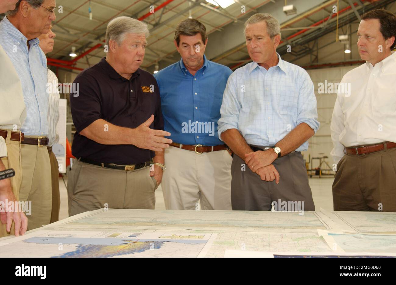 Besuch von Präsident George W. Bush - 26-HK-6-79. Hurrikan Katrina Stockfoto