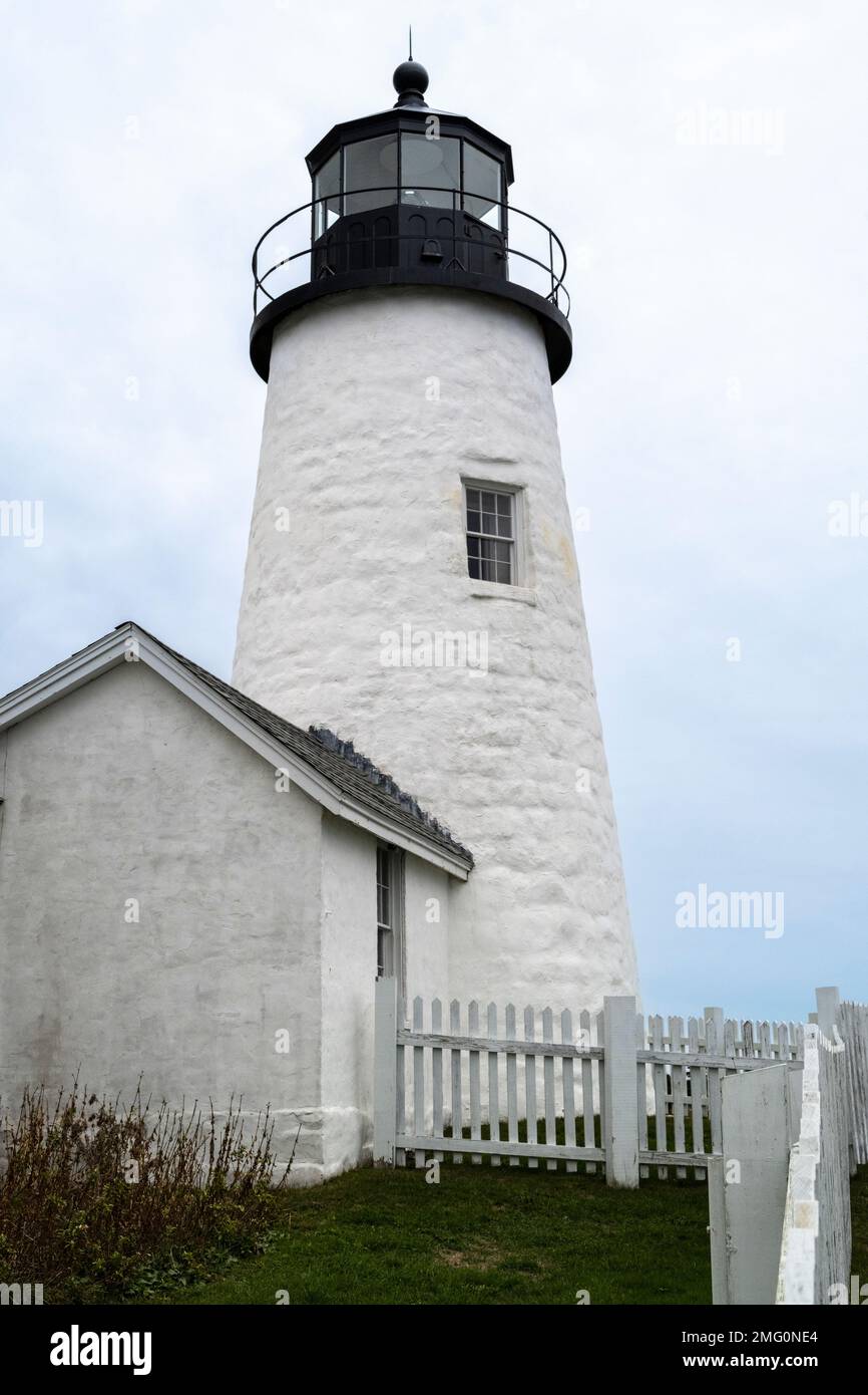 Pemaquid Point Lighthouse wurde 1827 von Präsident John Quincy Adams in Bristol Maine in Auftrag gegeben Stockfoto