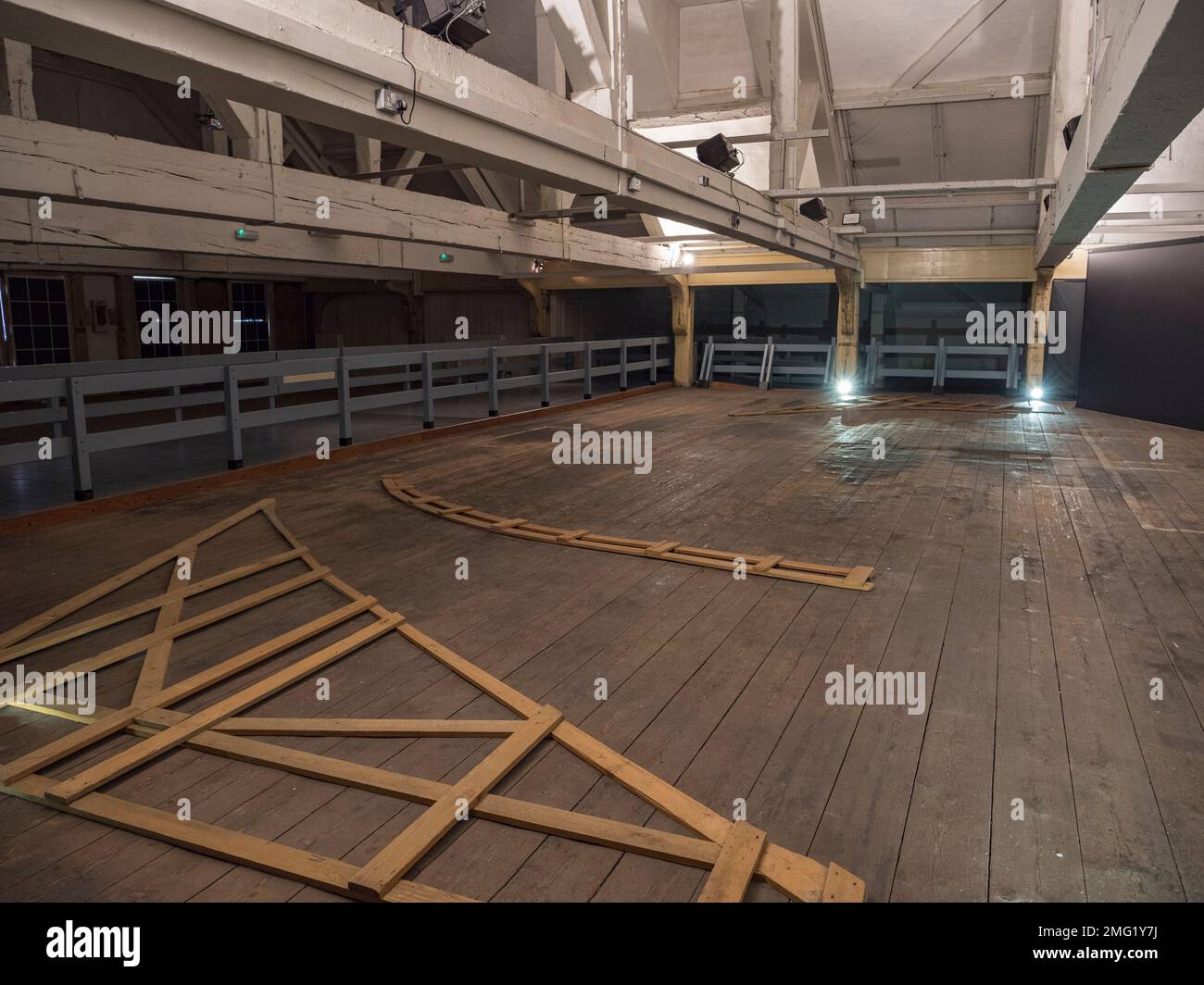 Allgemeiner Blick in das Upper Mast House und die Hearts of Oak Ausstellung im Ausstellungsbereich Command of the Oceans, Historic Dockyard Chatham, Kent, Großbritannien. Stockfoto