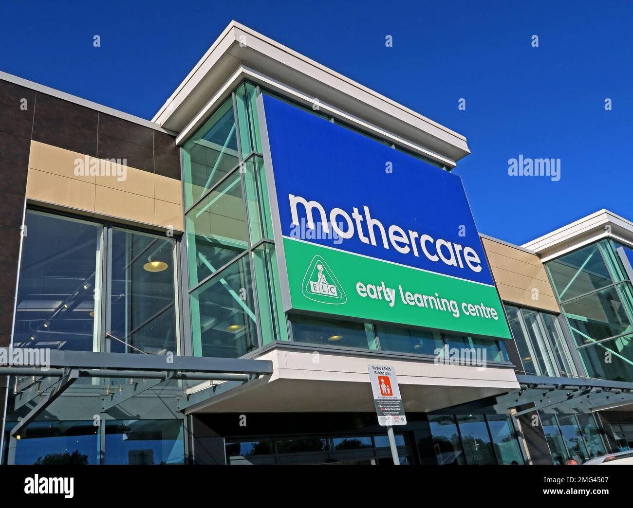 Mothercare und das ELC, das Frühlernzentrum, JunctionNINE Retail Park, Warrington, Cheshire, ENGLAND, GROSSBRITANNIEN, WA2 8TW Stockfoto