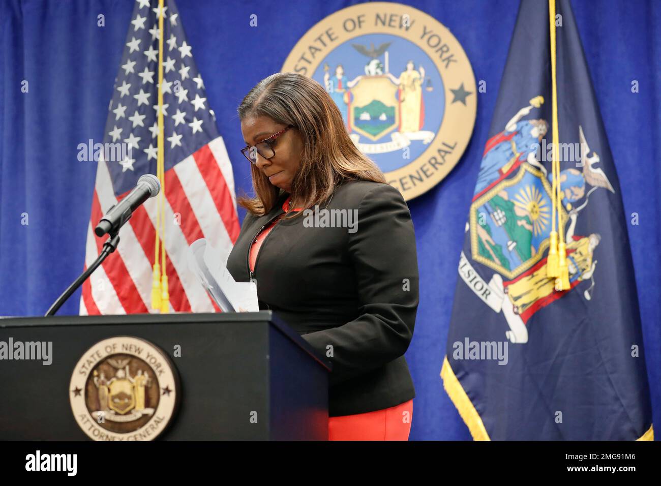 New York State Attorney General Letitia James gathers her belongings ...