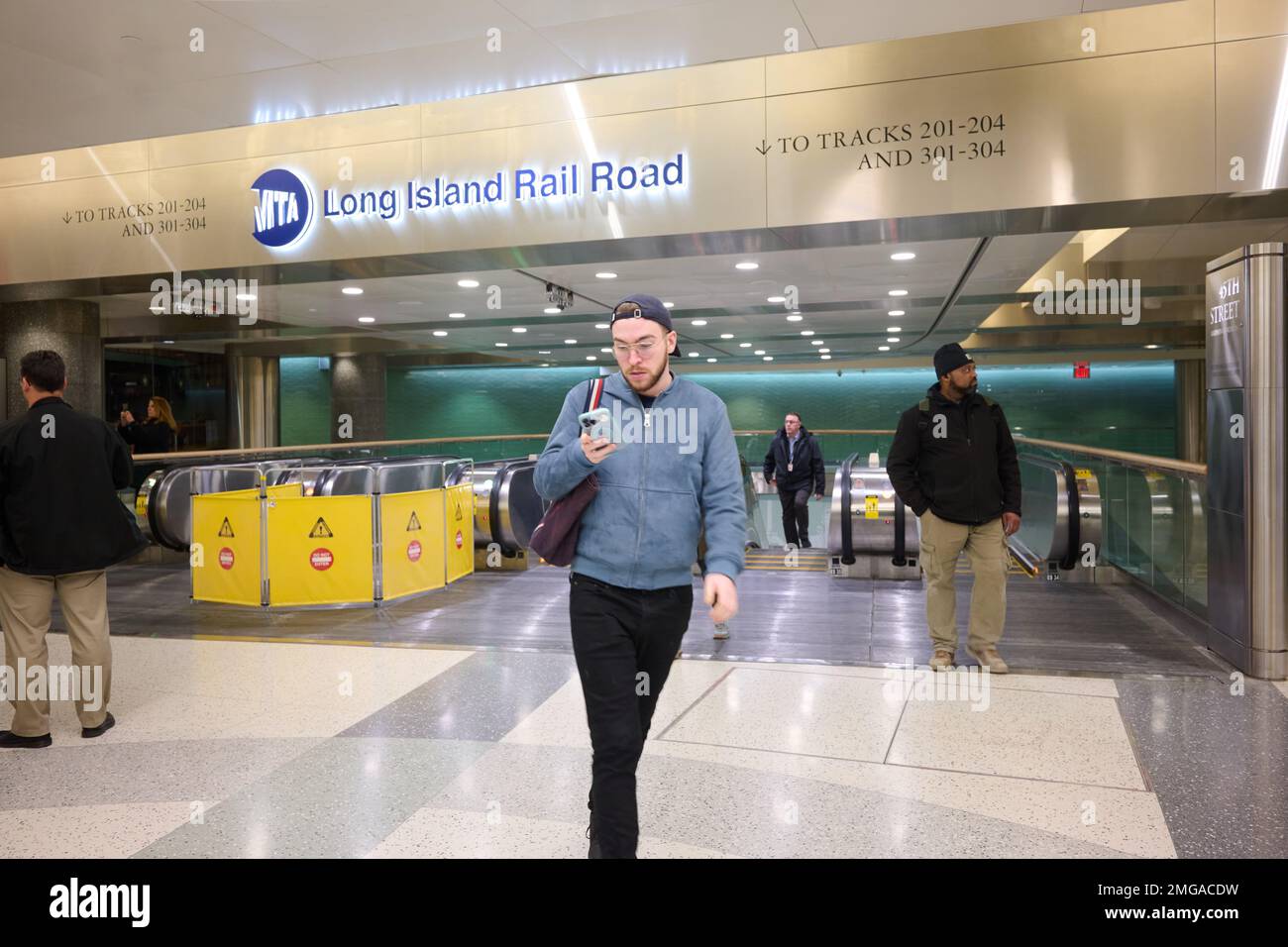 New York, New York, USA. 25. Januar 2023. Das Grand Central Madison Terminal wird eröffnet und bringt das LIRR zum ersten Mal zur Ostseite von Manhattan, mit Direktverbindung nach Jamaika, Queens. (Kreditbild: © Edna Leshowitz/ZUMA Press Wire) NUR REDAKTIONELLE VERWENDUNG! Nicht für den kommerziellen GEBRAUCH! Kredit: ZUMA Press, Inc./Alamy Live News Stockfoto