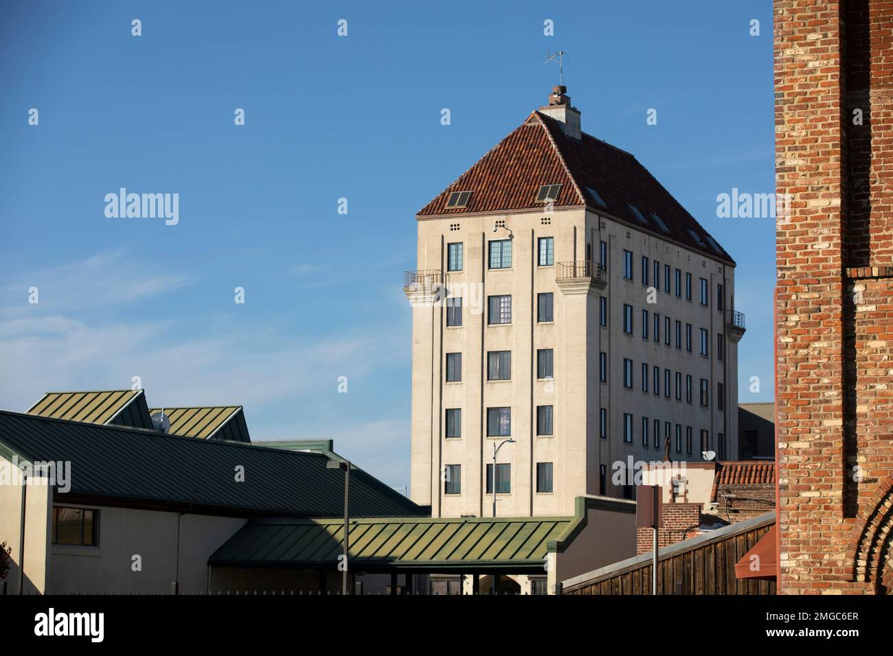 Das historische Stadtzentrum von Marysville, Kalifornien, USA, am späten Nachmittag. Stockfoto
