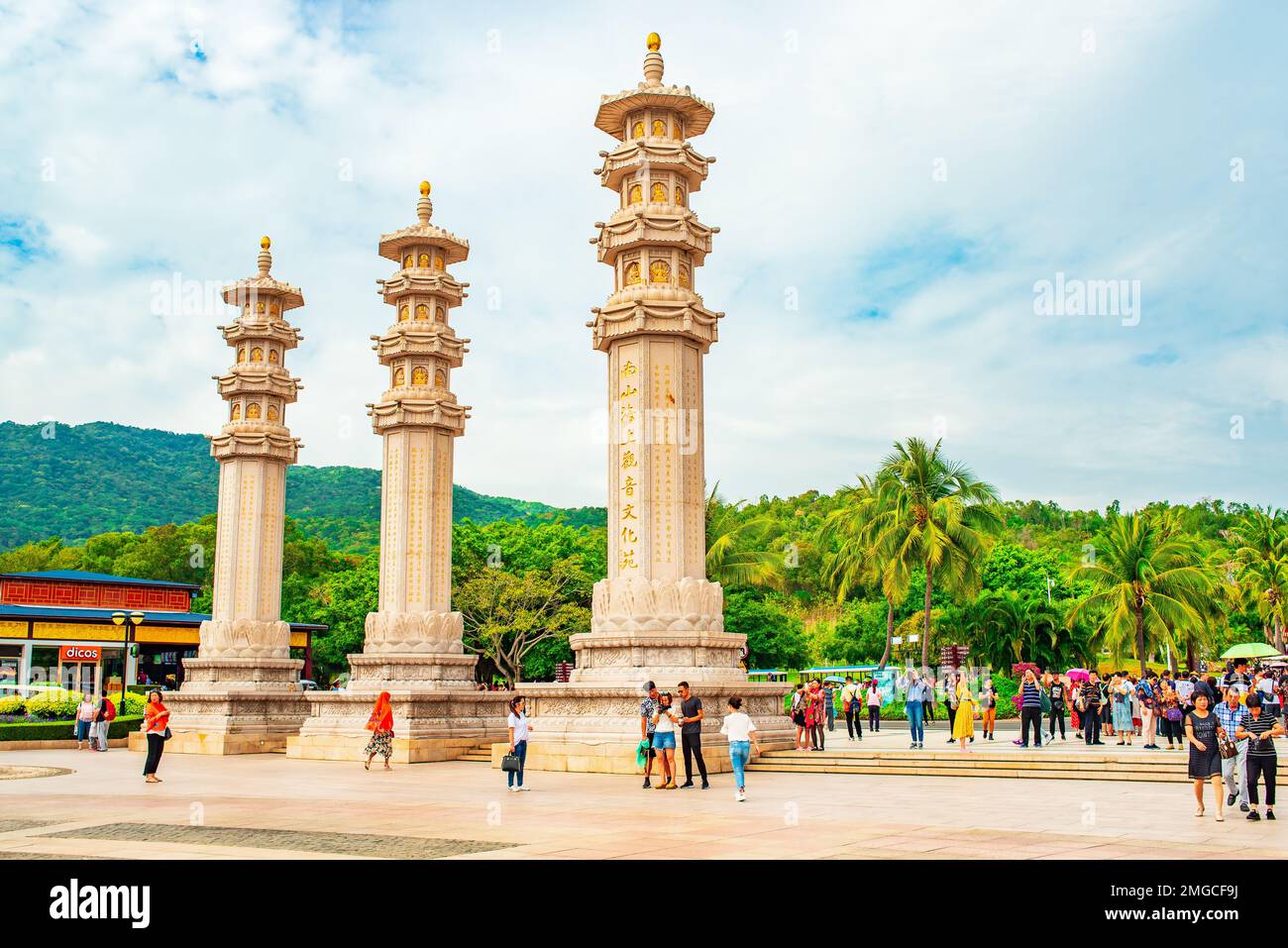 Sanya, Insel Hainan, China - 26. November 2018: Nanshan Buddhism Cultural Zone. Blick auf den buddhistischen Kulturpark Nanshan Stockfoto