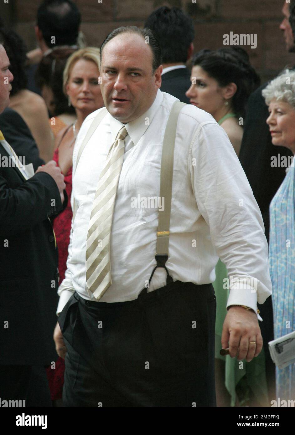 Schauspieler James Gandolfini am Set der Fernsehserie „The Sopranos“ in Brooklyn, NY, am 27. Juli 2005. Foto: Charles Guerin/ABACAPRESS.COM Stockfoto